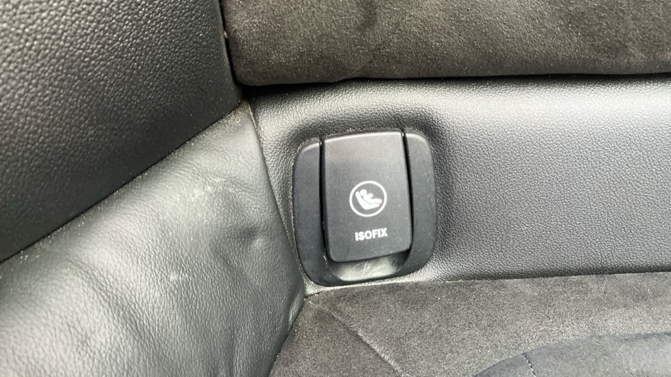 MINI Clubman 1.5 Cooper Sport 6dr Petrol Estate - Image 35