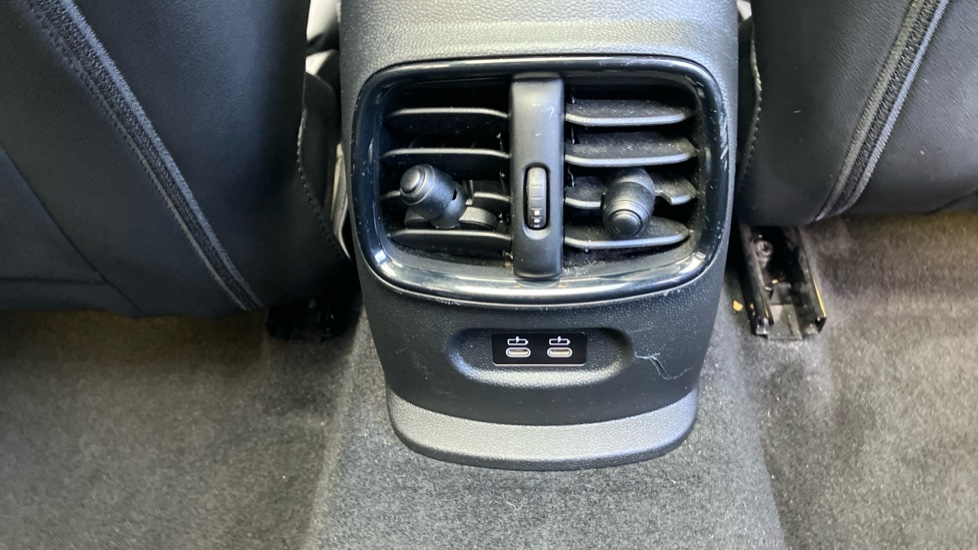 MINI Clubman 1.5 Cooper Sport 6dr Petrol Estate - Image 36