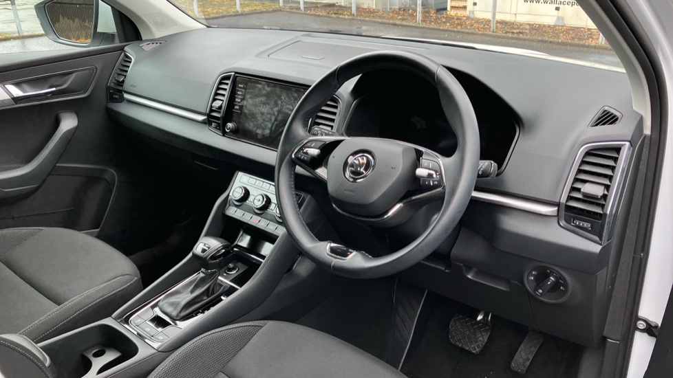 Skoda Karoq 1.5 TSI SE Drive 5dr DSG Petrol Estate - Image 11