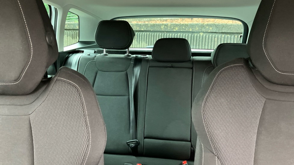 Skoda Karoq 1.5 TSI SE Drive 5dr DSG Petrol Estate - Image 15