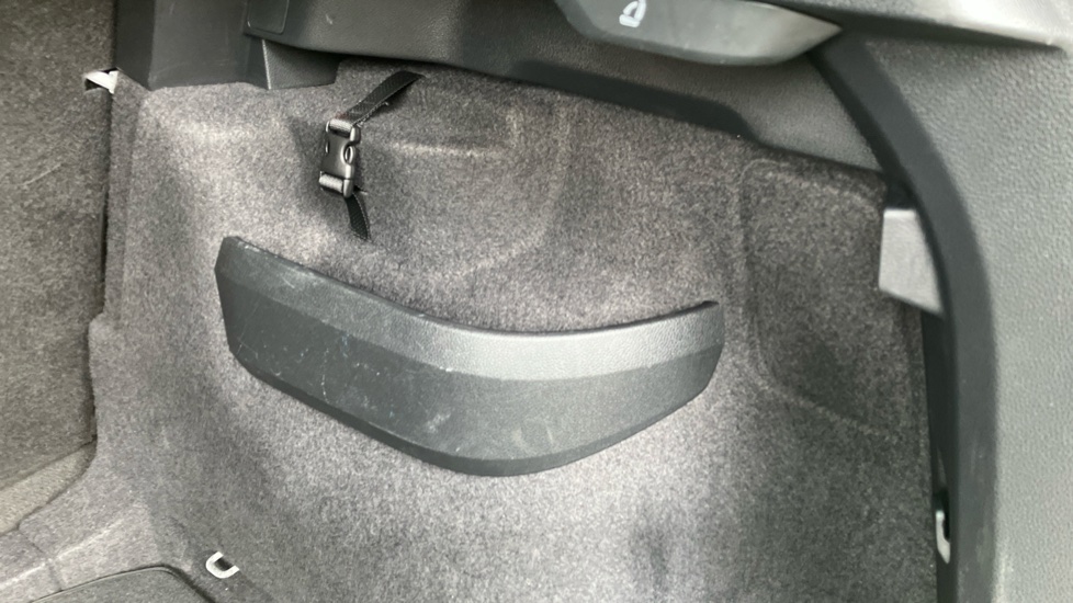 Skoda Karoq 1.5 TSI SE Drive 5dr DSG Petrol Estate - Image 26