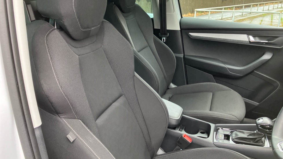 Skoda Karoq 1.5 TSI SE Drive 5dr DSG Petrol Estate - Image 29