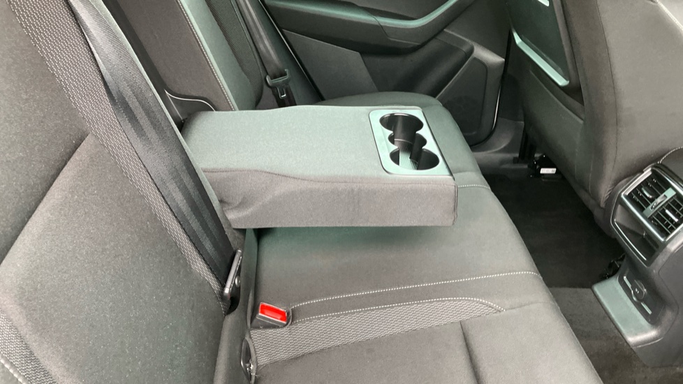 Skoda Karoq 1.5 TSI SE Drive 5dr DSG Petrol Estate - Image 36