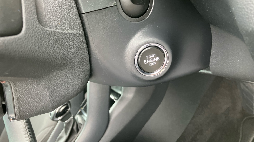 Skoda Karoq 1.5 TSI SE Drive 5dr DSG Petrol Estate - Image 42