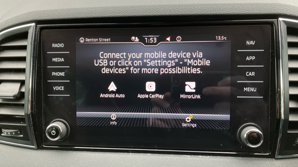 Skoda Karoq 1.5 TSI SE Drive 5dr DSG Petrol Estate - Image 45