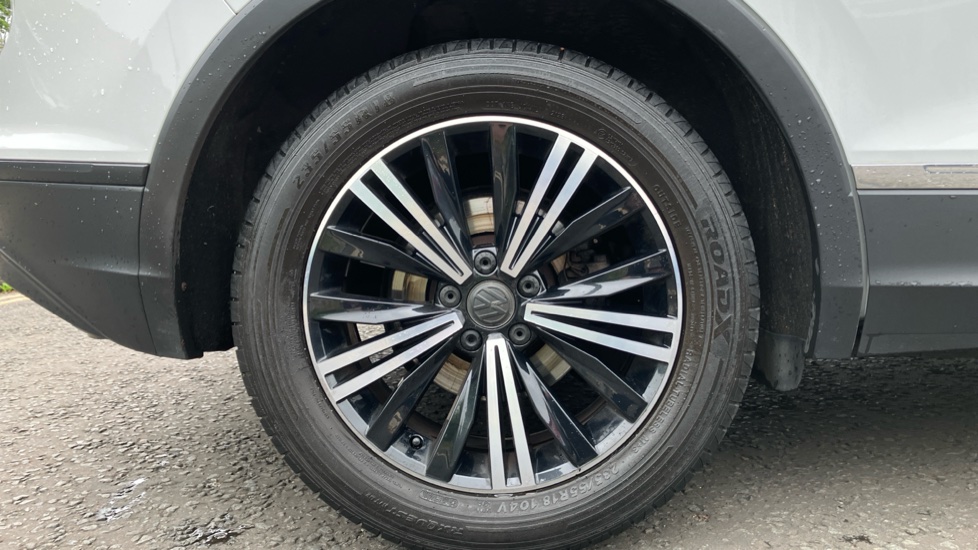 Volkswagen Tiguan 2.0 TDi 150 SE Nav 5dr Diesel Estate - Image 7