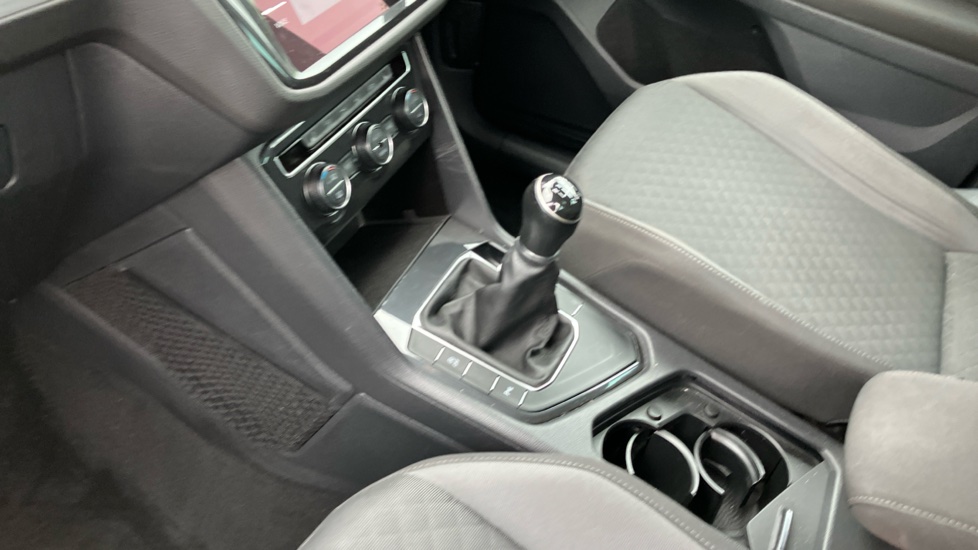 Volkswagen Tiguan 2.0 TDi 150 SE Nav 5dr Diesel Estate - Image 13