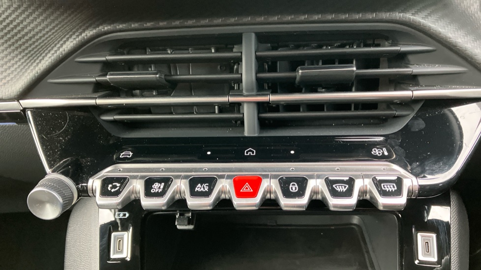 Peugeot 208 1.2 Hybrid 110 GT 5dr e-DSC6 Petrol Hatchback - Image 43