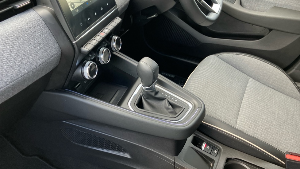 Renault Clio 1.6 E-TECH full hybrid 145 Techno 5dr Auto Hybrid Hatchback - Image 13