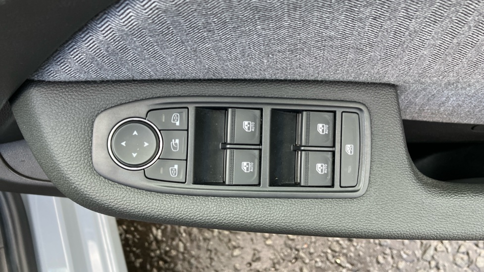 Renault Clio 1.6 E-TECH full hybrid 145 Techno 5dr Auto Hybrid Hatchback - Image 30