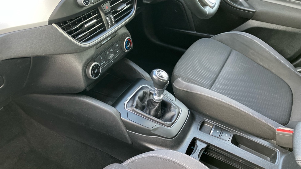 Ford Focus 1.5 EcoBlue 120 Zetec 5dr Diesel Hatchback - Image 13