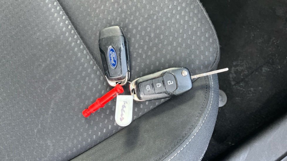 Ford Focus 1.5 EcoBlue 120 Zetec 5dr Diesel Hatchback - Image 20