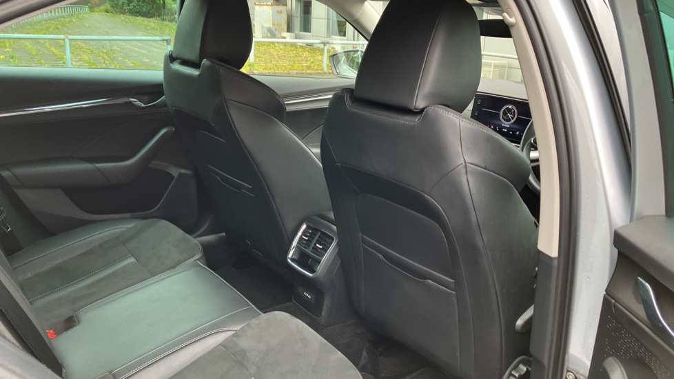Skoda Octavia 2.0 TDI 150 SE L 5dr DSG Diesel Hatchback - Image 30