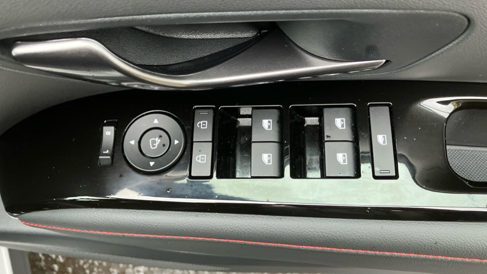 Hyundai TUCSON 1.6T 239 Hybrid N Line 5dr Auto Hybrid Estate - Image 29