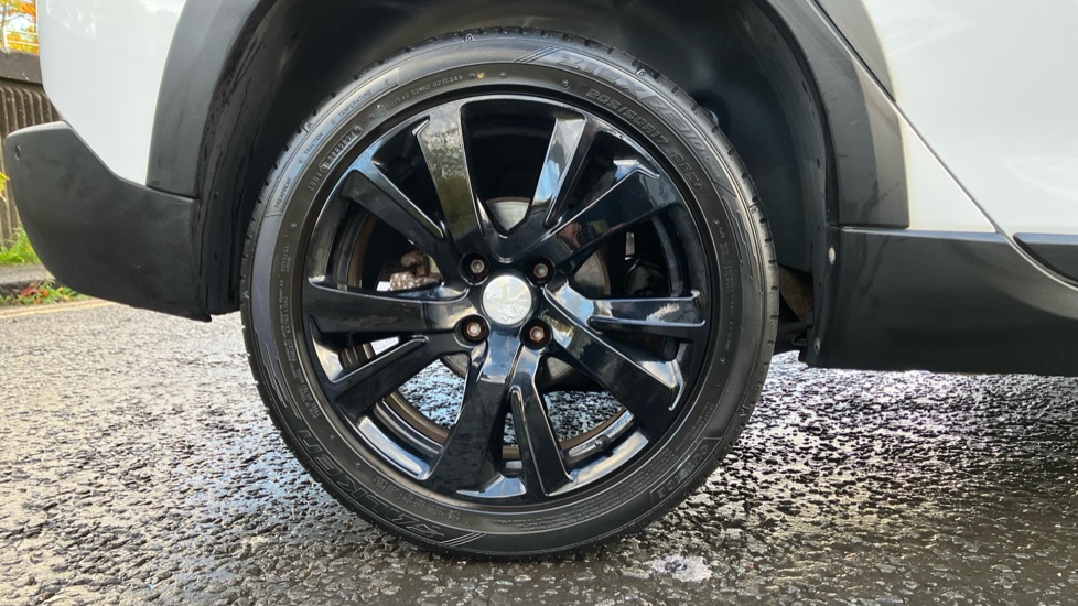 Peugeot 2008 1.2 PureTech 110 GT Line 5dr Petrol Estate - Image 7