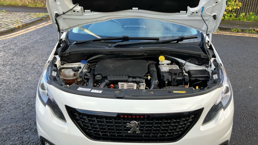 Peugeot 2008 1.2 PureTech 110 GT Line 5dr Petrol Estate - Image 8