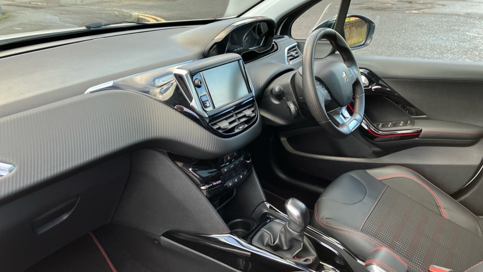 Peugeot 2008 1.2 PureTech 110 GT Line 5dr Petrol Estate - Image 9