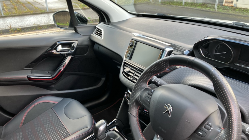 Peugeot 2008 1.2 PureTech 110 GT Line 5dr Petrol Estate - Image 14