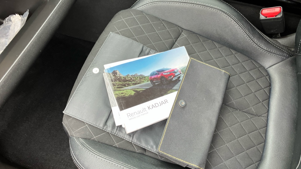 Renault Kadjar 1.3 TCE Iconic 5dr Petrol Hatchback - Image 19