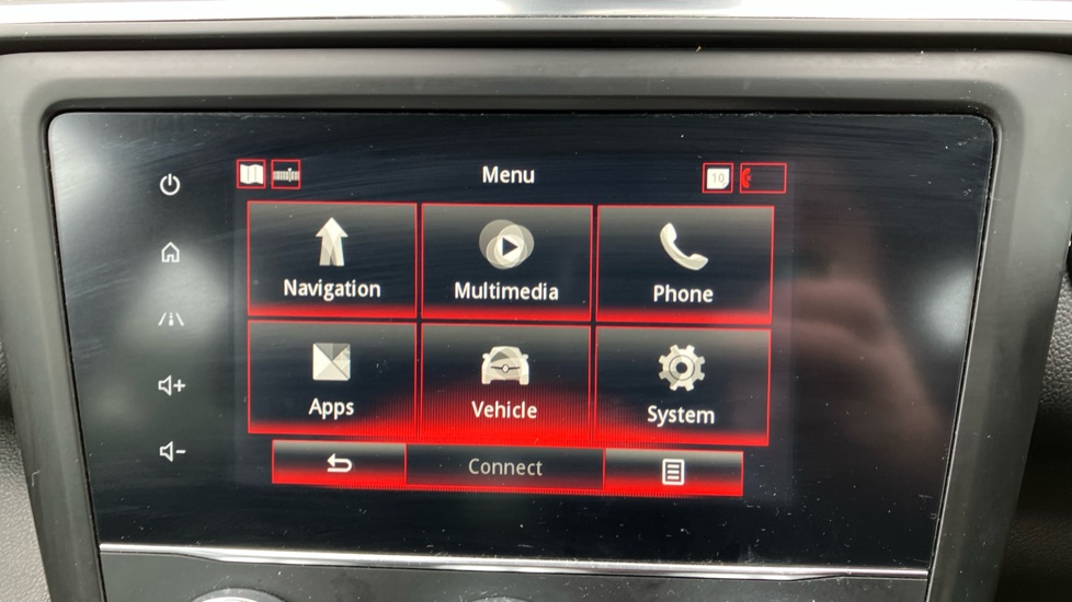 Renault Kadjar 1.3 TCE Iconic 5dr Petrol Hatchback - Image 35