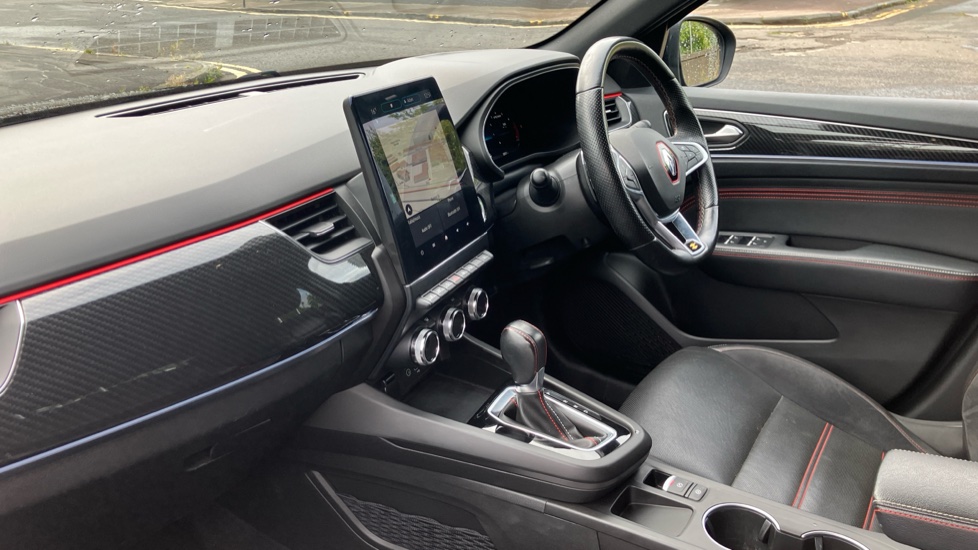 Renault Arkana 1.3 Mild hybrid 140 R.S. Line 5dr EDC Petrol Estate - Image 9