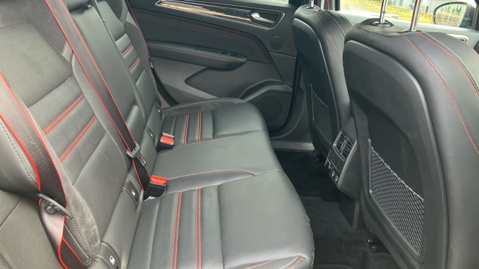 Renault Arkana 1.3 Mild hybrid 140 R.S. Line 5dr EDC Petrol Estate - Image 16