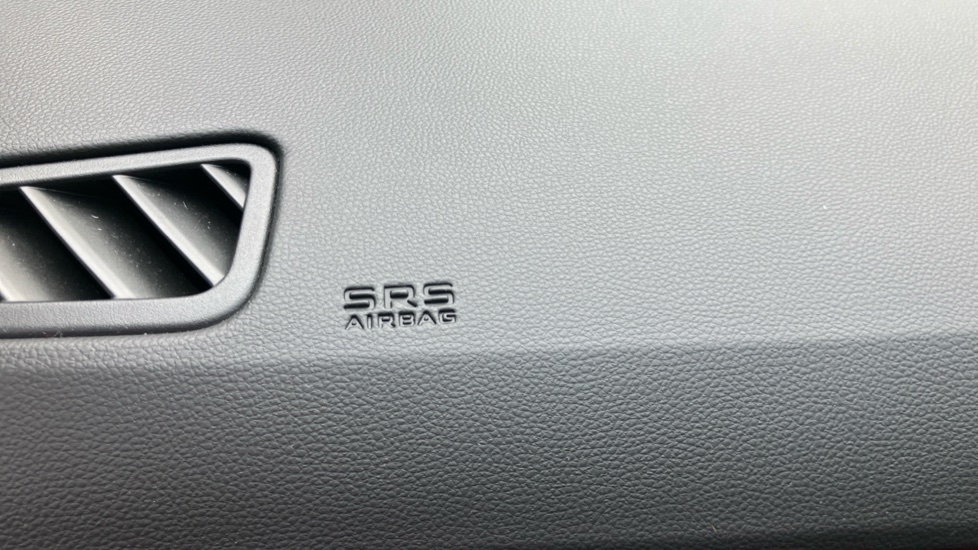 Renault Arkana 1.3 Mild hybrid 140 R.S. Line 5dr EDC Petrol Estate - Image 38