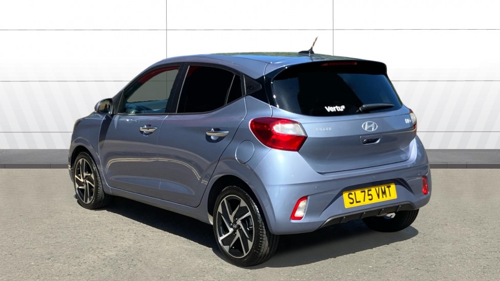 Hyundai i10 1.2 [79] Premium 5dr Auto [Nav] Petrol Hatchback - Image 2