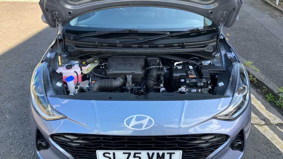 Hyundai i10 1.2 [79] Premium 5dr Auto [Nav] Petrol Hatchback - Image 8