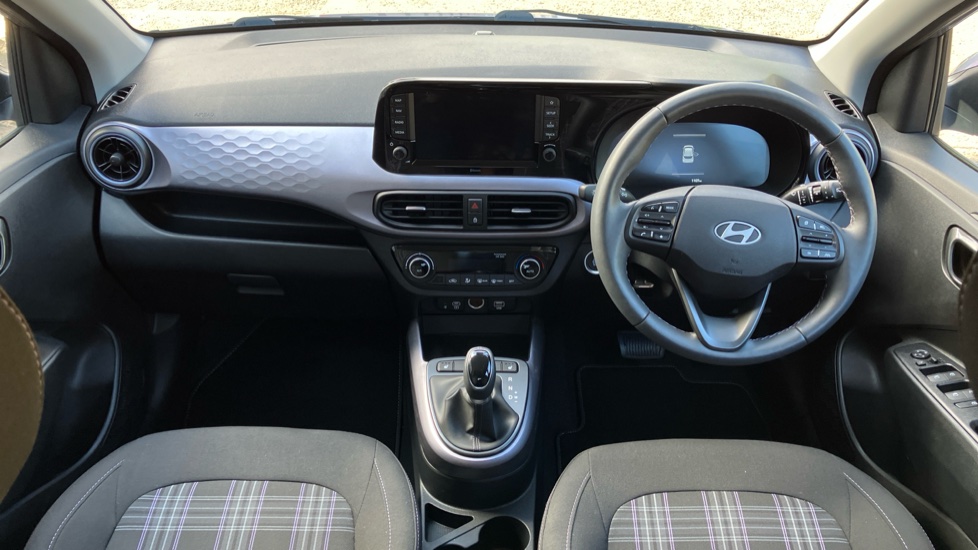 Hyundai i10 1.2 [79] Premium 5dr Auto [Nav] Petrol Hatchback - Image 10