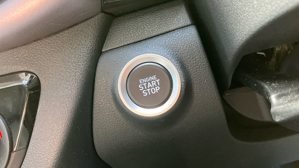 Hyundai i10 1.2 [79] Premium 5dr Auto [Nav] Petrol Hatchback - Image 40