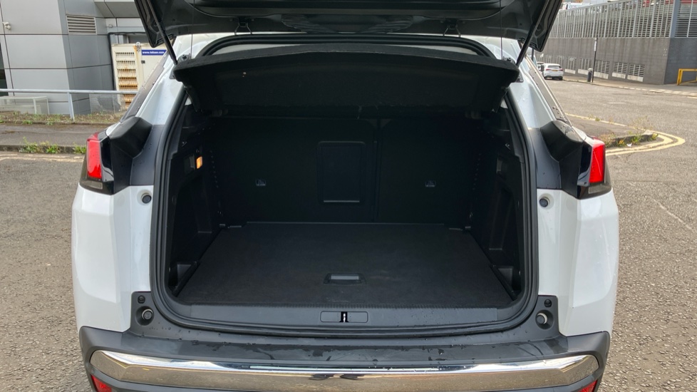 Peugeot 3008 1.2 PureTech Allure 5dr Petrol Estate - Image 4