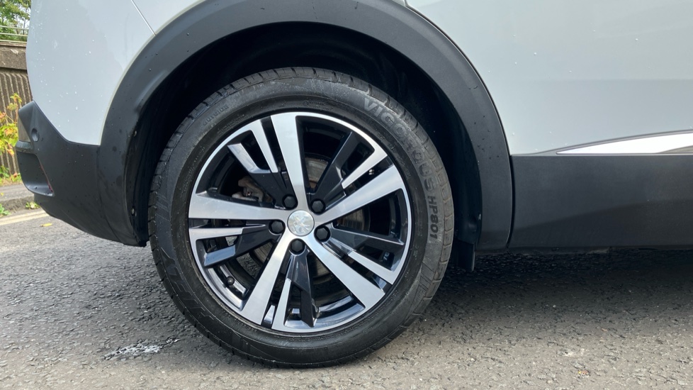 Peugeot 3008 1.2 PureTech Allure 5dr Petrol Estate - Image 7