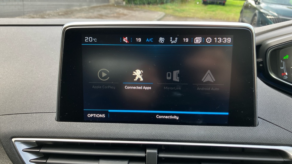 Peugeot 3008 1.2 PureTech Allure 5dr Petrol Estate - Image 41