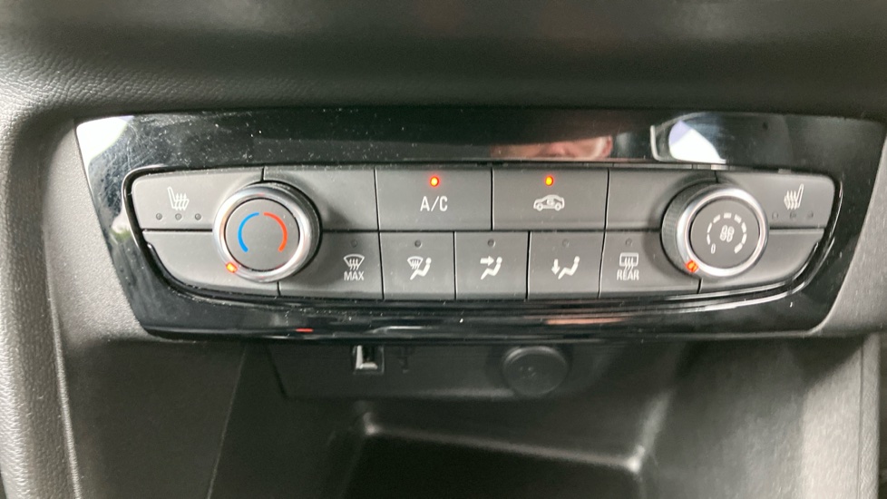 Vauxhall Corsa 1.2 Griffin Edition 5dr Petrol Hatchback - Image 40