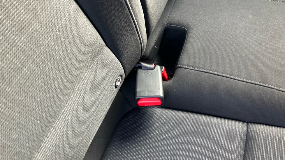 Hyundai KONA 1.6 GDi Hybrid SE Connect 5dr DCT Hybrid Hatchback - Image 17