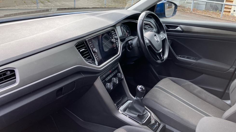 Volkswagen T-Roc 1.5 TSI EVO SE 5dr Petrol Hatchback - Image 9