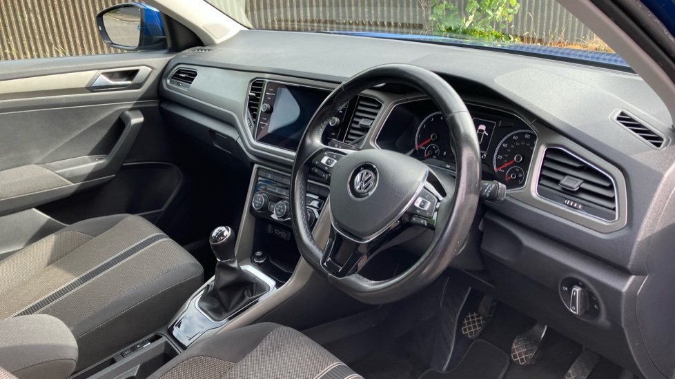 Volkswagen T-Roc 1.5 TSI EVO SE 5dr Petrol Hatchback - Image 11