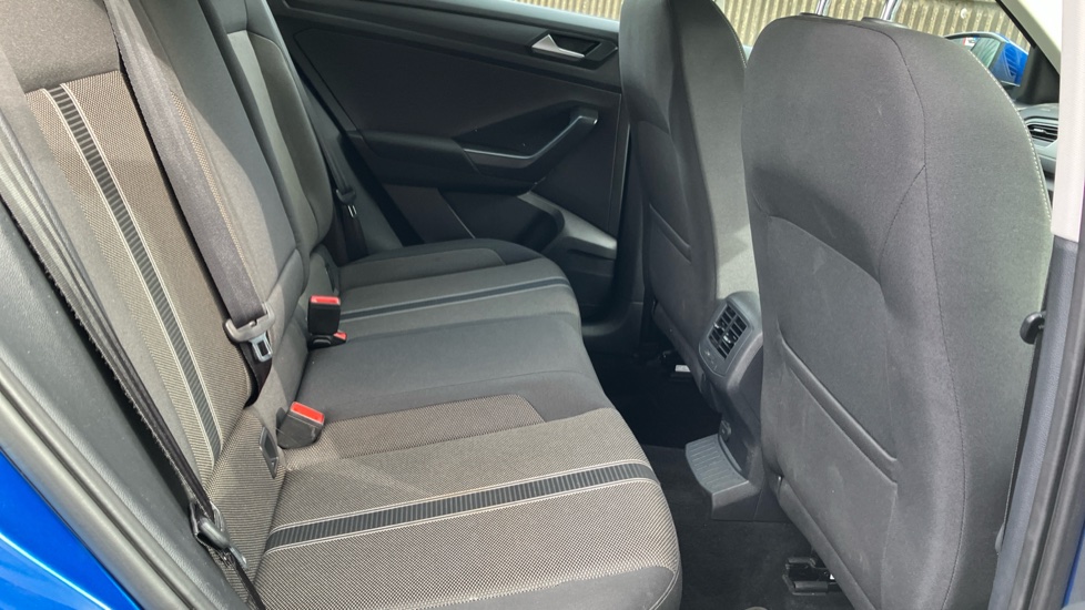 Volkswagen T-Roc 1.5 TSI EVO SE 5dr Petrol Hatchback - Image 16