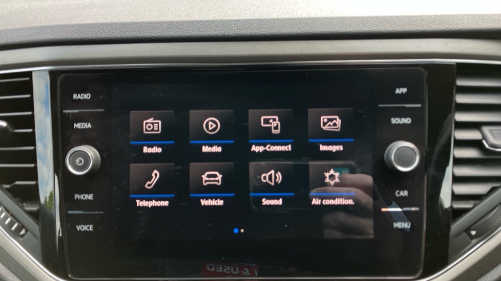 Volkswagen T-Roc 1.5 TSI EVO SE 5dr Petrol Hatchback - Image 43