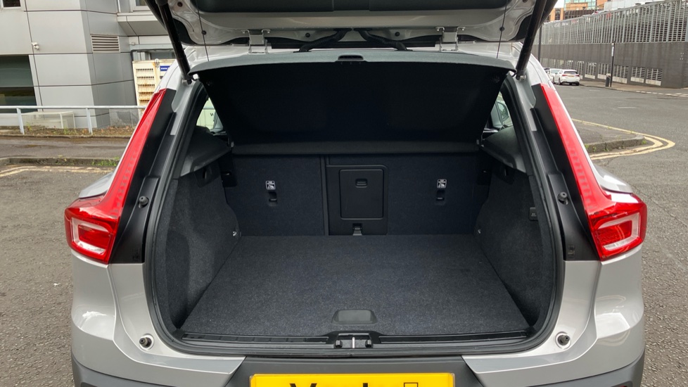 Volvo XC40 2.0 B3P Core 5dr Auto Petrol Estate - Image 4