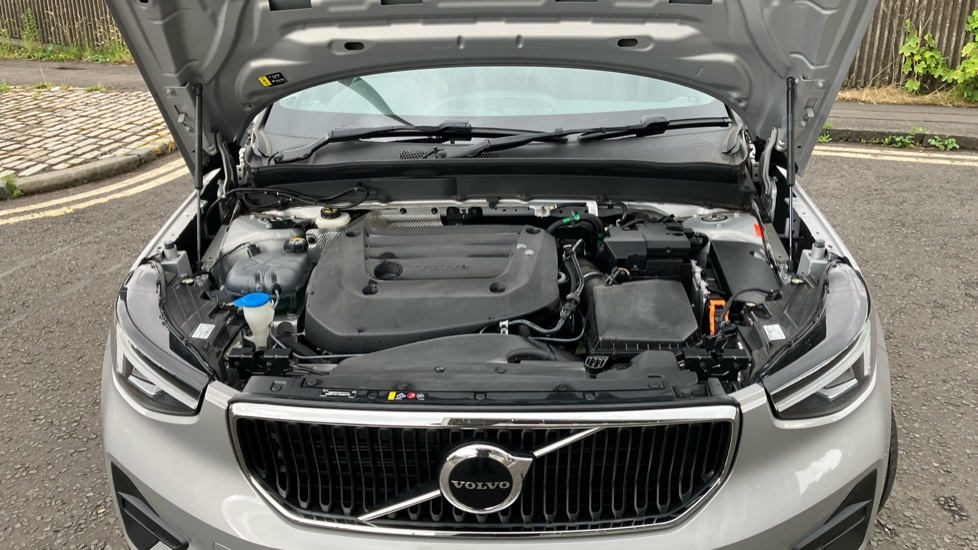 Volvo XC40 2.0 B3P Core 5dr Auto Petrol Estate - Image 8