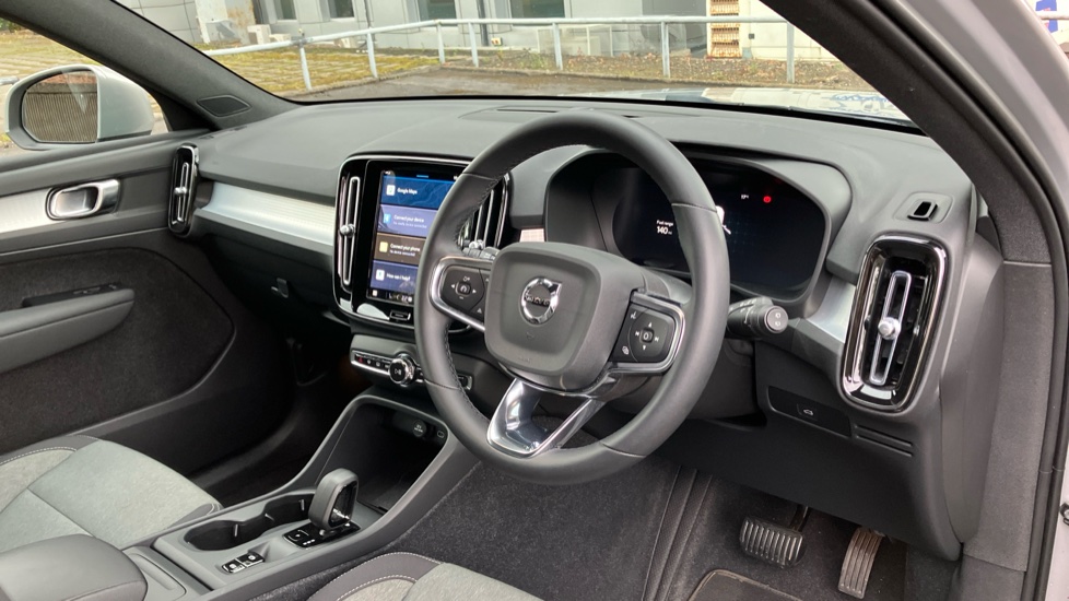 Volvo XC40 2.0 B3P Core 5dr Auto Petrol Estate - Image 11