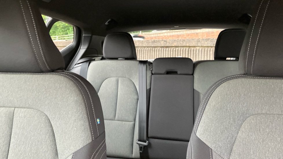Volvo XC40 2.0 B3P Core 5dr Auto Petrol Estate - Image 15