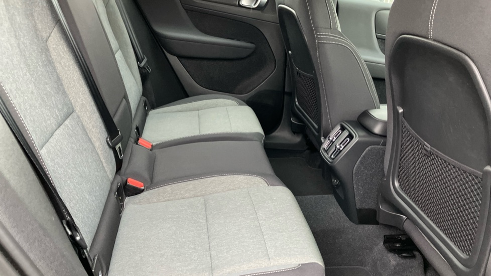 Volvo XC40 2.0 B3P Core 5dr Auto Petrol Estate - Image 16