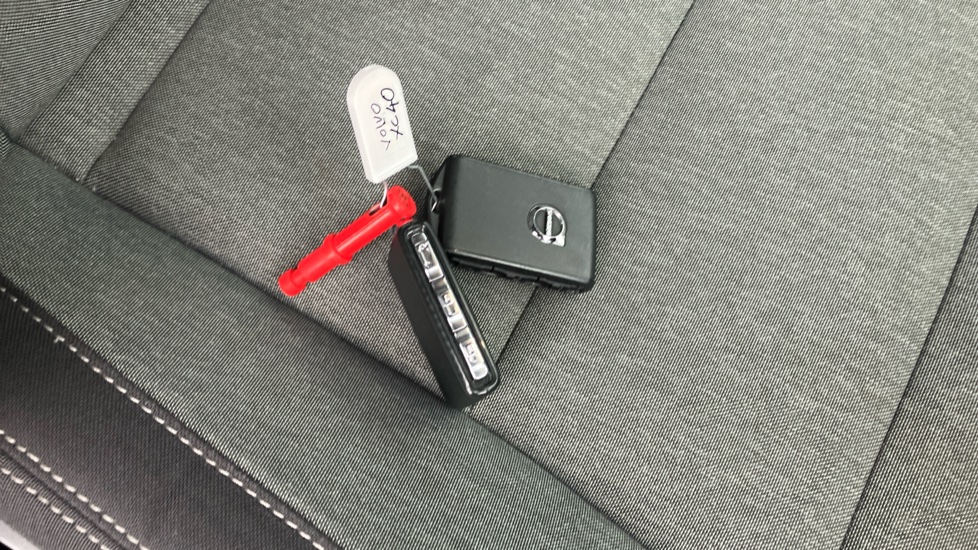 Volvo XC40 2.0 B3P Core 5dr Auto Petrol Estate - Image 20