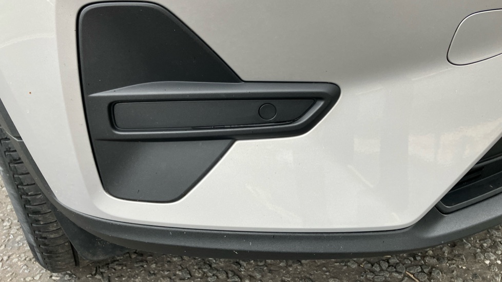 Volvo XC40 2.0 B3P Core 5dr Auto Petrol Estate - Image 21