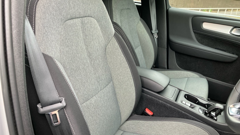 Volvo XC40 2.0 B3P Core 5dr Auto Petrol Estate - Image 27