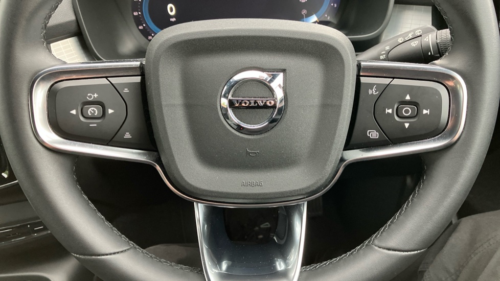 Volvo XC40 2.0 B3P Core 5dr Auto Petrol Estate - Image 44