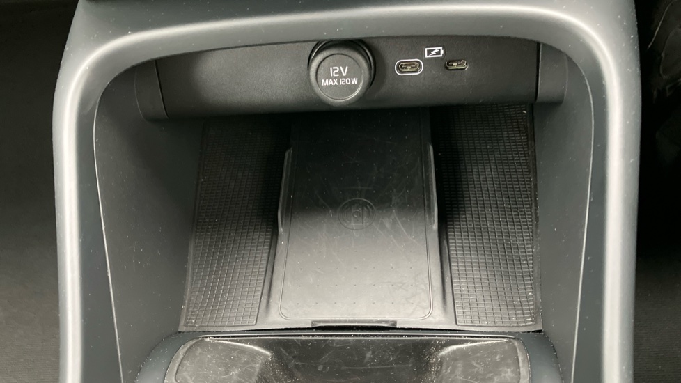 Volvo XC40 2.0 B3P Core 5dr Auto Petrol Estate - Image 48